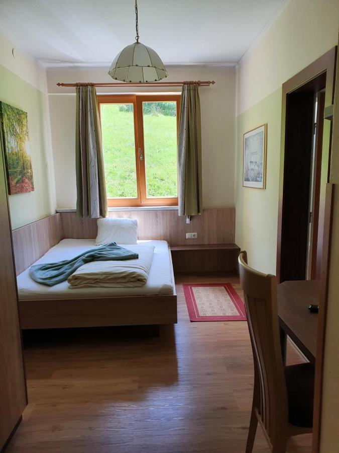 Gasthof Zur Post Ossiach Bagian luar foto