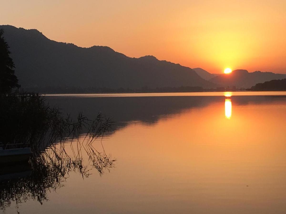Gasthof Zur Post Ossiach Bagian luar foto