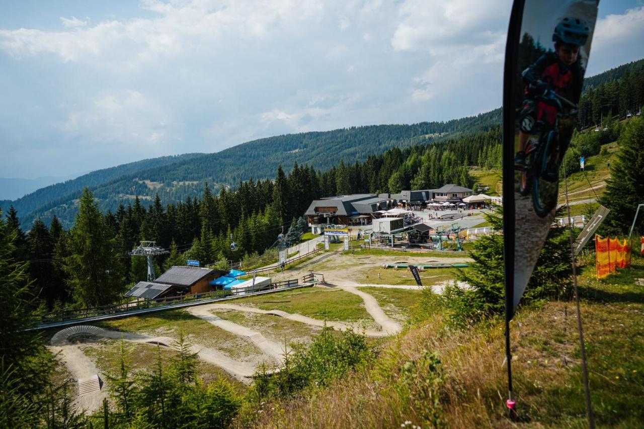 Gasthof Zur Post Ossiach Bagian luar foto