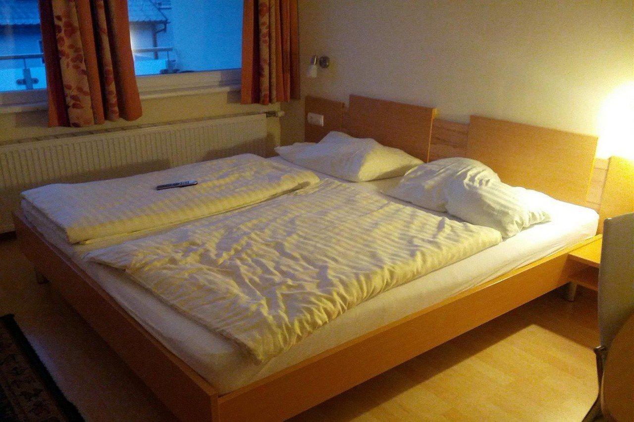 Gasthof Zur Post Ossiach Bagian luar foto