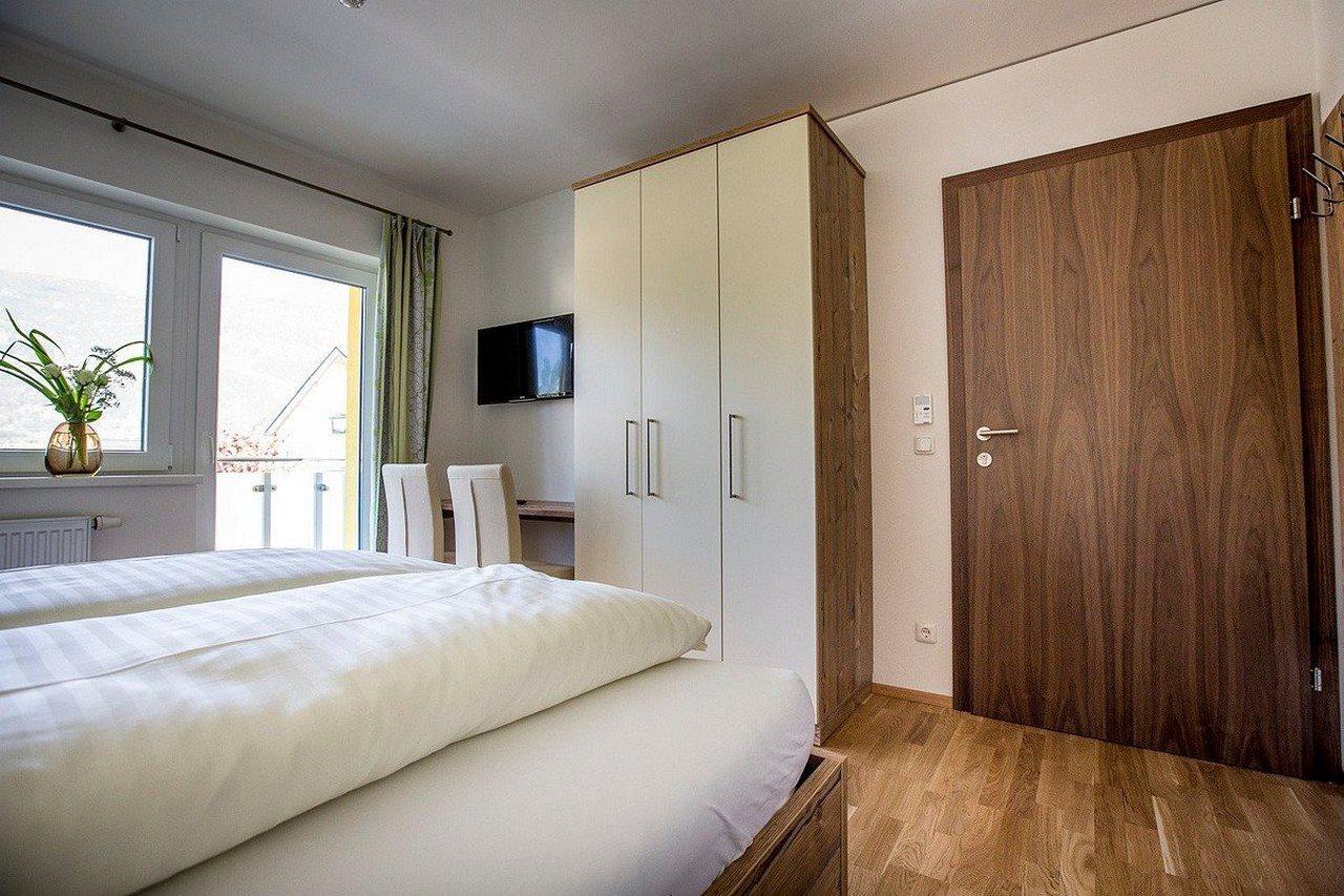 Gasthof Zur Post Ossiach Bagian luar foto