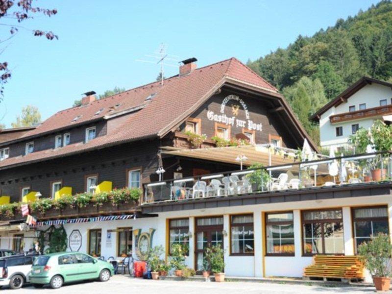 Gasthof Zur Post Ossiach Bagian luar foto