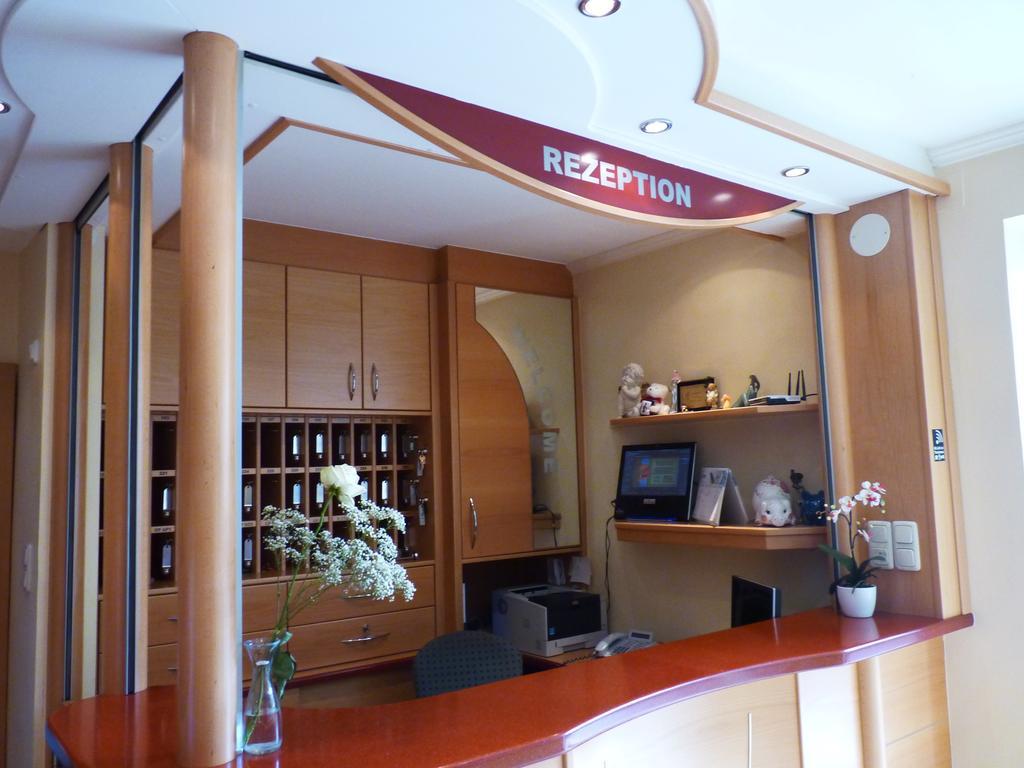 Gasthof Zur Post Ossiach Bagian luar foto